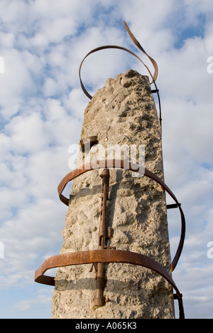 Petit mémorial de guerre à Oulu , en hommage aux gens qui se rendent à Tornio atterrissant à 1944 ans à la deuxième guerre mondiale , en Finlande Banque D'Images