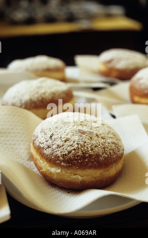 Coin café Imperial Na Porici et Zlatnicka Nove Mesto Prague donuts Banque D'Images