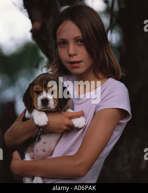 11 ans, est titulaire d'beagle puppy dog 11 Banque D'Images