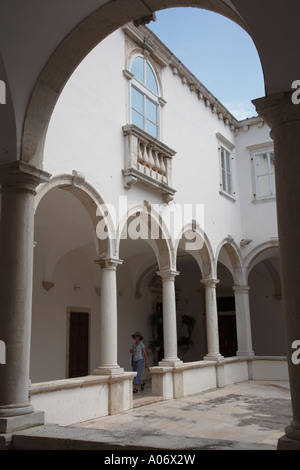 La Slovénie Piran cloître dans le monastère franciscain Banque D'Images