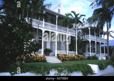 Paire de maisons identiques dans le style typique de Key West en Floride USA États-Unis d'Amérique Banque D'Images