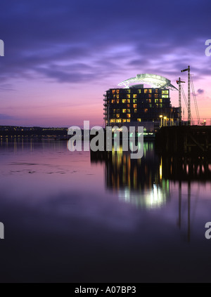 St David's Hotel & Spa Cardiff Bay Cardiff nuit vue Sud du Pays de Galles UK Banque D'Images