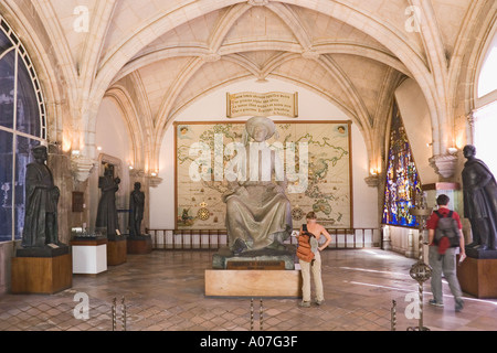 Portugal Lisbonne Museu da Marinha Maritime Museum Statue d'Henri le Navigateur Banque D'Images