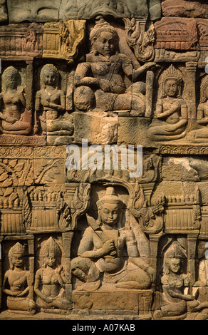 Détail terrasse du Roi Lépreux Angkor Thom au Cambodge Banque D'Images