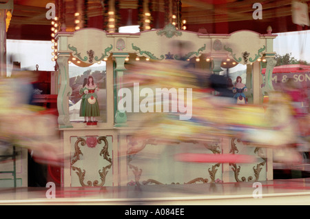 UK Classic et vétéran car show, merry go round, merry go round têtes de chevaux Banque D'Images