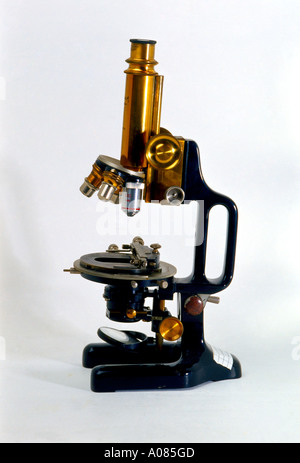 Microscope en laiton antique Banque D'Images