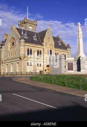 Salle du Conseil dh LERWICK SHETLAND Shetland Island Council building et War Memorial Banque D'Images