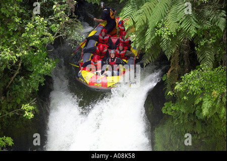 Raft Tutea s Falls Okere, près de Rotorua Nouvelle Zélande Banque D'Images