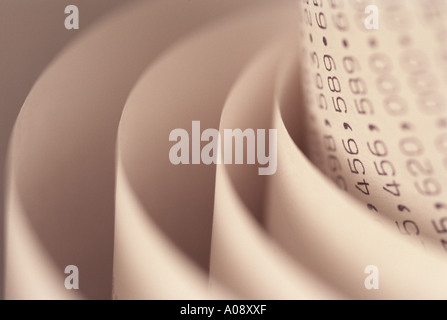 L'ajout de bandes en spirale de la machine abstraite interminables rangées de grands nombres Washington USA Marysville Banque D'Images