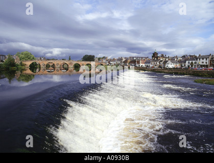 Dh Devorgilla Bridge DUMFRIES GALLOWAY Plusieurs stone arch bridge across River Nith Banque D'Images