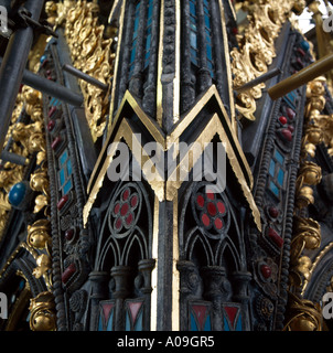 Albert Memorial, Les Jardins de Kensington, Londres. Détail après restauration. Construit entre 1862 - 1872. Banque D'Images