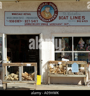 Tarpon Springs Florida USA. Boutique vendant des éponges sur le front de mer de ce port de travail. Banque D'Images