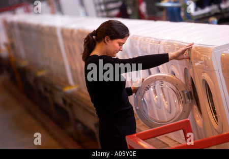L HOTPOINT Merloni Elettrodomestici lave-linge INDESIT COMPANY USINE À YATE UK SEP 2004 Banque D'Images