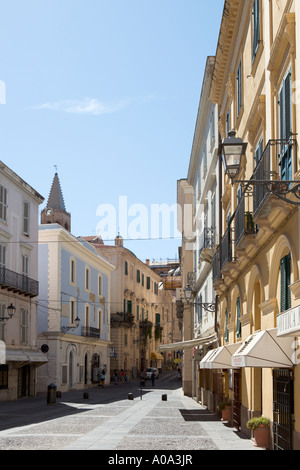 Rue de la vieille ville, Alghero, Sardaigne, Italie Banque D'Images