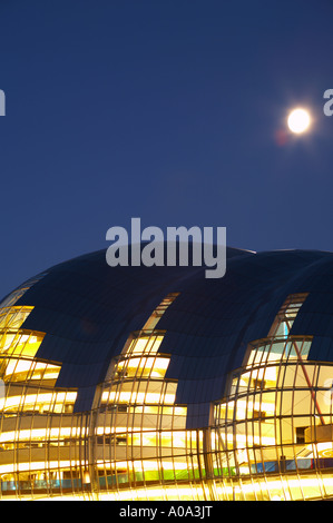 England Tyne Wear Newcastle upon Tyne Le Sage Gateshead building Vue de nuit depuis le quai de Newcastle-upon-Tyne Banque D'Images