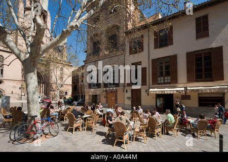 Sidewalk cafe dans Plaça Santa Eulalia, Centre Historique, Palma, Majorque, Îles Baléares, Espagne Banque D'Images