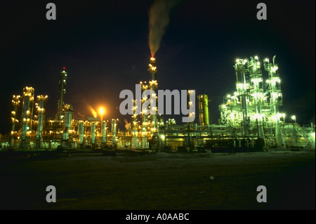 Dans l'usine pétrochimique de Salvador Brésil Banque D'Images