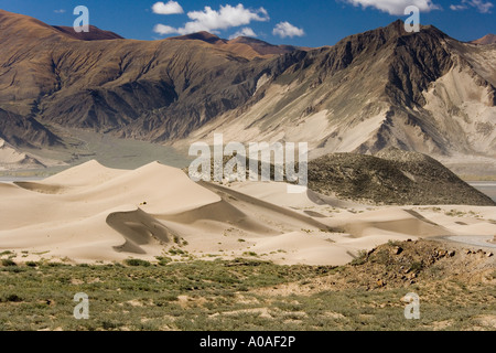 Dunes près de Tsetang dans la région autonome du Tibet en Chine Banque D'Images