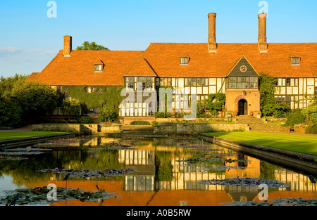 Jardins WISLEY MANOR HOUSE EN ANGLETERRE Banque D'Images