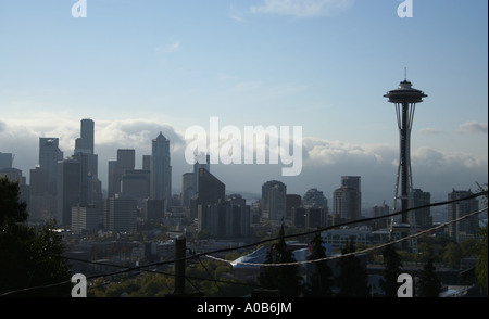 Space Needle et Seattle skyline du quartier Queen Anne Octobre 2006 Banque D'Images