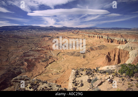 Désert du sud donnent sur la vue, à partir de la bordure de la Hartnett, Capitol Reef Nat Park, Utah, USA Banque D'Images