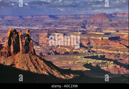 Vue générale de Canyonlands Grand View Trail, Island in the Sky, District Canyonlands Nat Park, Utah, USA Banque D'Images