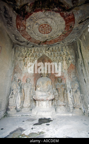 Le site du patrimoine mondial de l'Wangfodong ( dix mille grottes de Bouddha) Grottes de Longmen dans la province de Henan Chine Banque D'Images