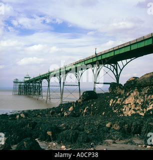 Clevedon Pier sur le canal de Bristol en Angleterre Somerset côte Banque D'Images