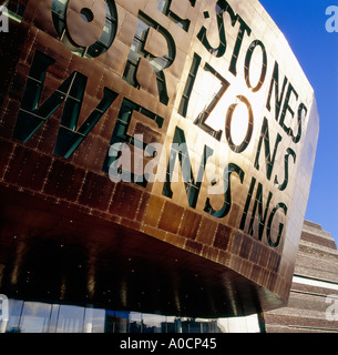 Wales Millennium Centre de Cardiff Bay Canolfan Mileniwm Cymru Banque D'Images