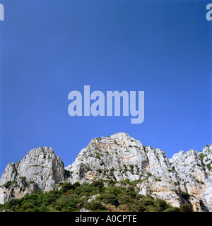 Une vue d'une falaise au-dessus des Gorges du Verdon dans le sud de la France. Banque D'Images