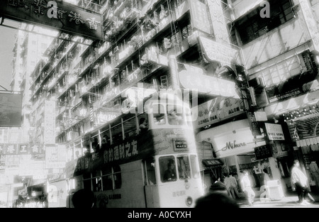 L'image infrarouge d'un tramway sur le tramway de l'île de Hong Kong à la Chine en Extrême-Orient Asie du sud-est. Transports urbains Ville Villes Wanderlust Travel Banque D'Images
