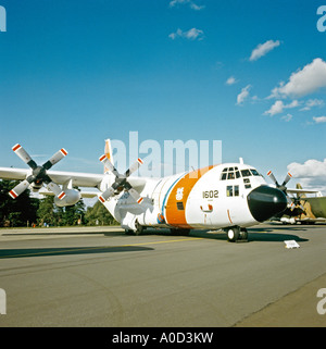 Hercules Lockheed C130H transport aérien militaire de l'US Coast Guard Alaska Kodiak Banque D'Images