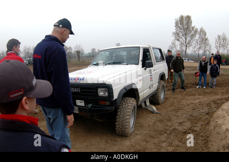 Après l'accident dans la course 4x4 Banque D'Images