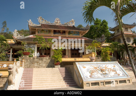 Le Bouddhisme Religion Vietnam Nha Trang Hoi Hoa Tinh Kanh Pagode Long Son construit à la fin des années 1800 Banque D'Images