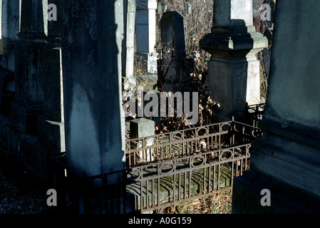 Vieux cimetière judaïque près de Brasov Moldavie côté est de Roumanie Roumanie l'Europe de l'Europe Banque D'Images