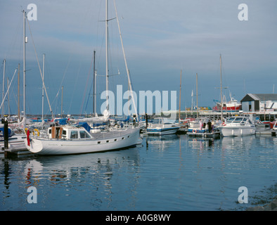 Les yachts et les bateaux de plaisance, Amble Marina, déambulent, Northumberland, England, UK Banque D'Images