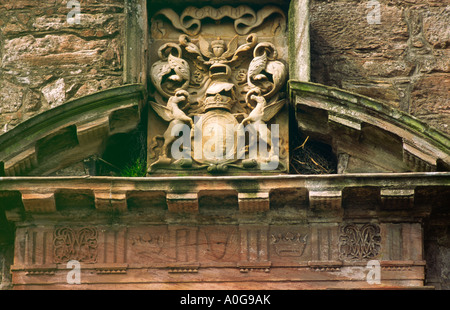 Le Douglas armoiries au-dessus de la porte sur le château de Drumlanrig Scotland UK Banque D'Images