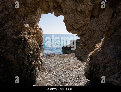 ROCK FORMATION SUR LA PLAGE À AFRODITES BERCEAU CHYPRE Banque D'Images