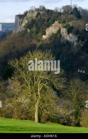 Haut de Tor à Matlock Bath dans le Derbyshire Peak District England UK populaire auprès des alpinistes Banque D'Images