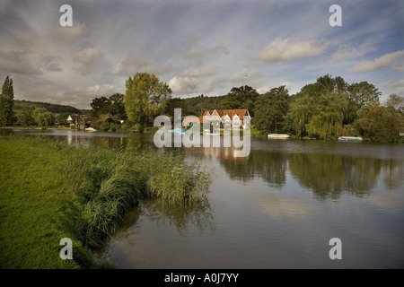 Mill Fin Tamise Hambleden Buckinghamshire Banque D'Images