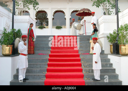 Le Lake Palace Hotel sur l'Île Jagniwas, le lac Pichola, Udaipur, Rajasthan, Inde Banque D'Images