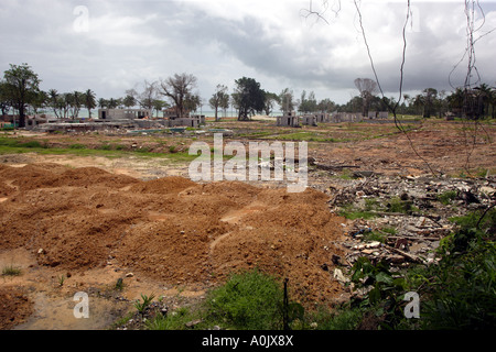 Hôtels endommagés et les plages de Khao Lak Thaïlande du Sud Cette zone a été touchée par le tsunami en 2004 Banque D'Images