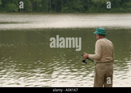 Ohio Lorain County,Wellington,Findley State Park,terrain public,récréation,pêche,sport,athlète,récréation,eau,aînés citoyens âgés PEN Banque D'Images