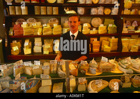 Paxton et Whitfield, fromage boutique dans Jermyn Street, Londres, Angleterre Banque D'Images