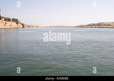 Traverser le canal de Suez par ferry à Ismaïlia Banque D'Images