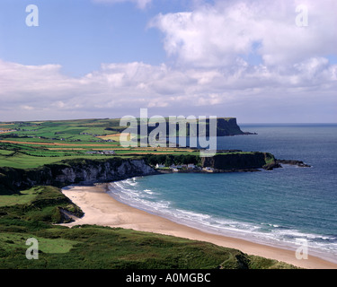 Royaume-Uni - IRLANDE DU NORD : Baie de White Park sur la côte d'Antrim Banque D'Images