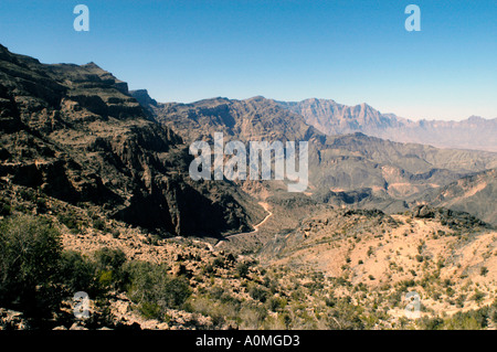 L'intérieur d'Oman. Paysages sauvages sur la route de Al Hamra à Jabal Akhdar Rostaq crossing Banque D'Images