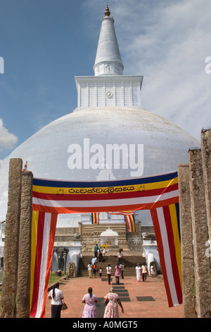 Ruvanvalisaya Dagoba. Anuradhapura, Sri Lanka Banque D'Images