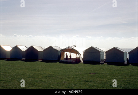 Cabines de plage endommagé tempête Hove Banque D'Images