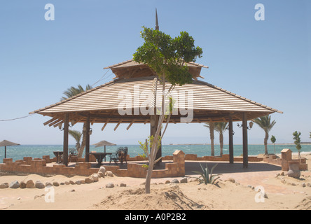 Un kiosque sur la plage à Hammam Faraon Pharaon s Hot Springs Banque D'Images